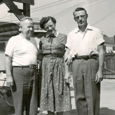 Bill, Iona and Debs Bowles, 1956, Los Angeles